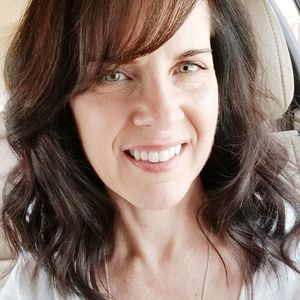 Meet your Posher, Debbie